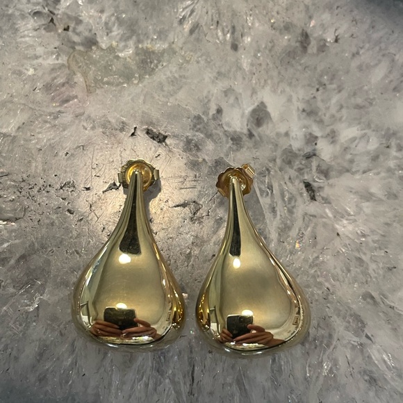 Pair of 14 k Gold Teardrop Earrings - Picture 10 of 11